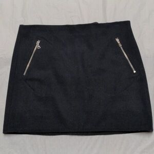 Black Zippered Women's Skirt